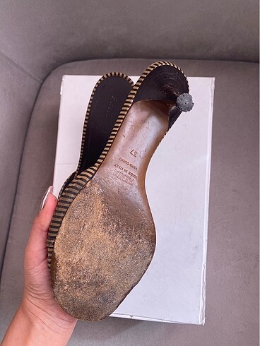 37 Beden kahverengi Renk Orijinal vintage fendi kitten heel