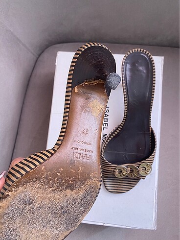 37 Beden Orijinal vintage fendi kitten heel