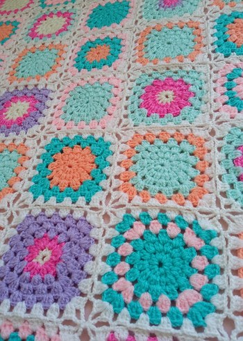 Renkli el örgüsü bebek battaniyesi - Görsel 3