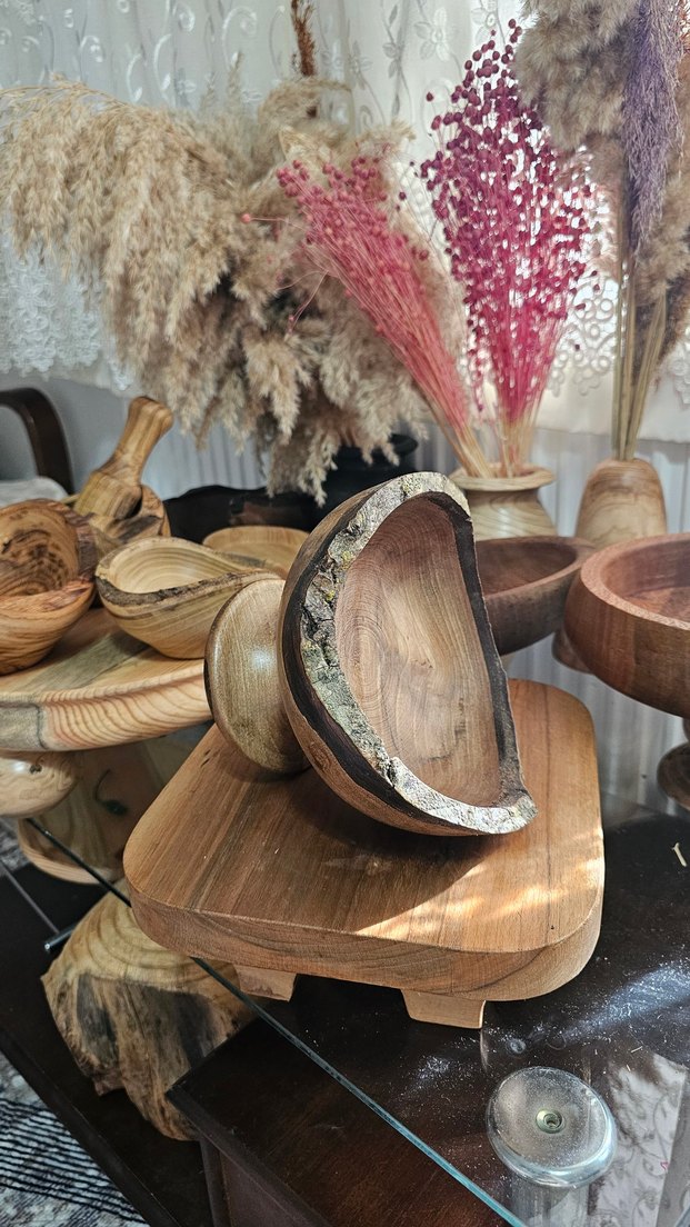 Koyu Kahverengi Ahşap ayaklı sununluk - Görsel 4