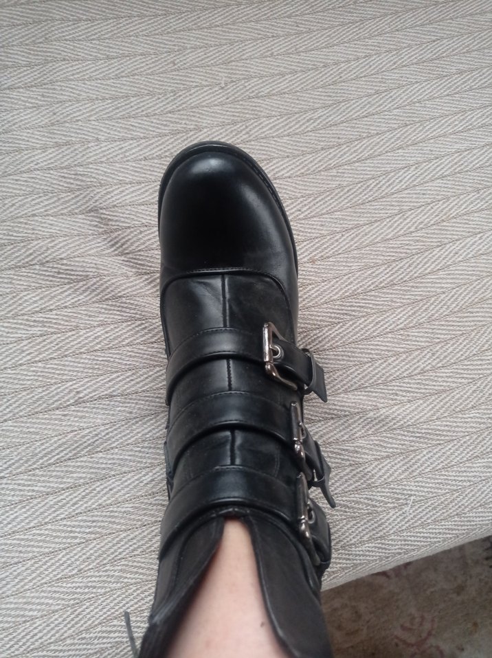 Siyah Deri Tokalı Yüksek Topuklu Kadın Bot - Görsel 4