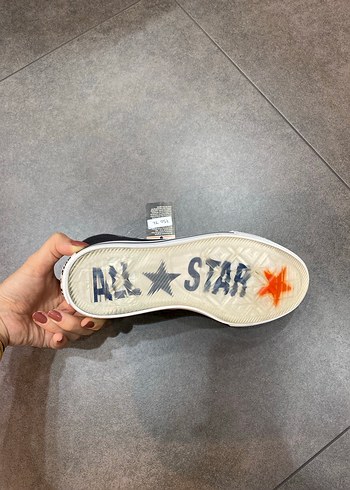 37 Beden siyah Renk CONVERSE BİLEKLİ