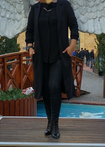 Uzun siyah ceket