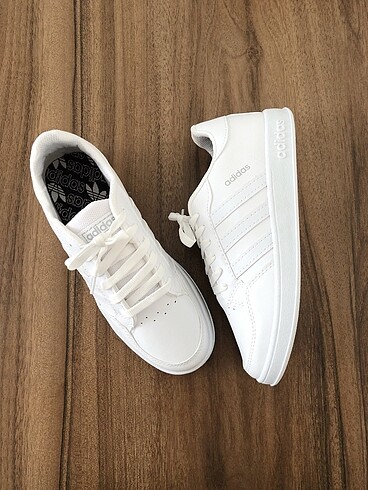Adidas beyaz spor ayakkabı 39