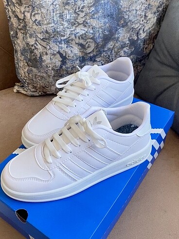 Adidas beyaz spor ayakkabı 36