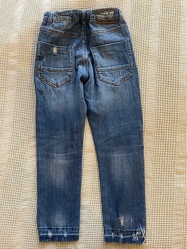 7 Yaş Beden Zara erkek çocuk kot pantolon