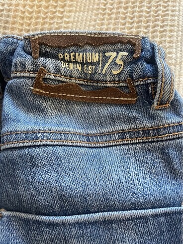 7 Yaş Beden mavi Renk Zara erkek çocuk kot pantolon