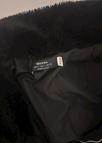 Siyah Kürk Detaylı Midi Boy Kadın Mont - Görsel 3