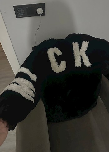 Siyah Kürk Detaylı Midi Boy Kadın Mont - Görsel 4