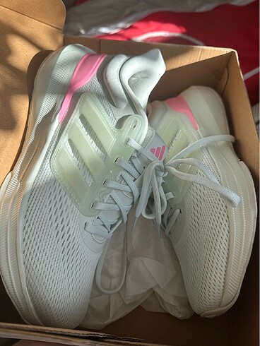 Adidas ayakkabı