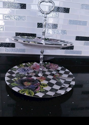 Çiçek ve Damalı Desenli İki Katlı Servis Tabağı - Görsel 2