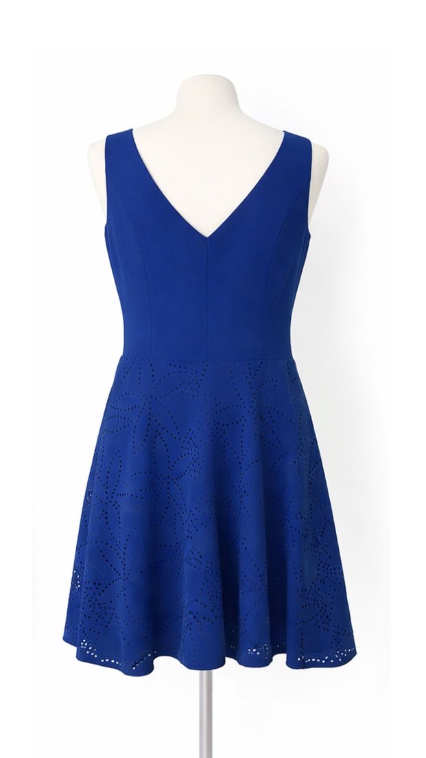 Mavi İşlemeli Dantel Detaylı Midi Elbise - Görsel 2