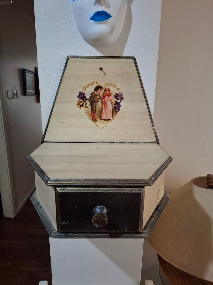 Bej ve Koyu Renkli Çocuk Şifonyeri - Görsel 2