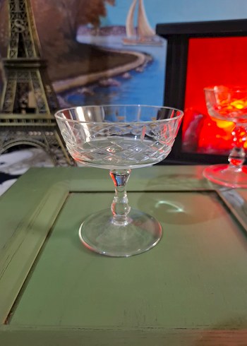 Klasik Desenli Ayaklı Cam Kadeh - Görsel 3