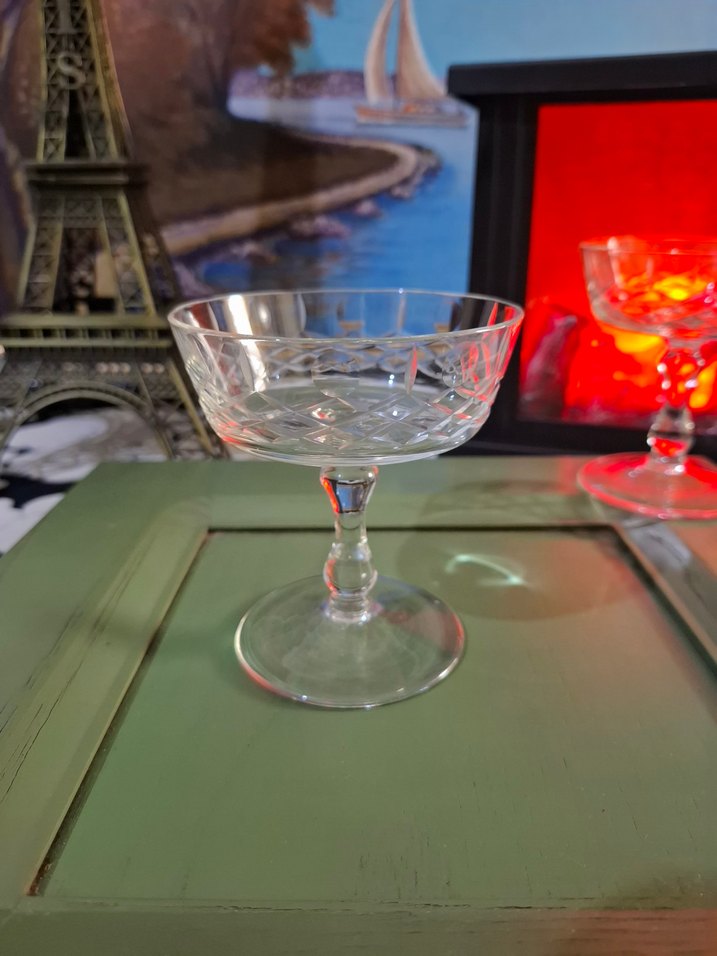 Klasik Desenli Ayaklı Cam Kadeh - Görsel 3