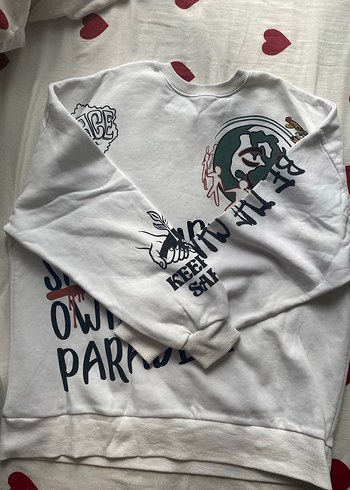 Sweatshirt