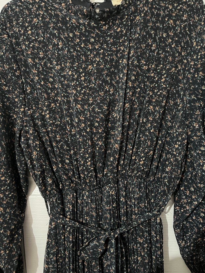 Siyah Uzun Piliseli Çiçekli Kadın Elbise - Görsel 2
