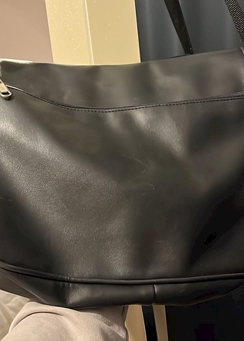 Siyah Deri Postacı Çantası - Görsel 2