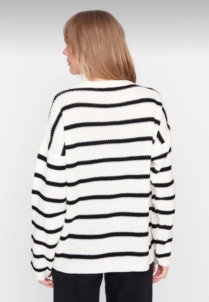 Çizgili Kadın Triko Kazak - Görsel 4