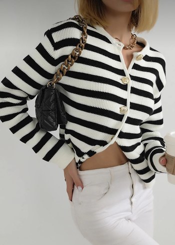 Düğmeli Zebra Desenli Kısa Beyaz Kadın Hırka - Görsel 2