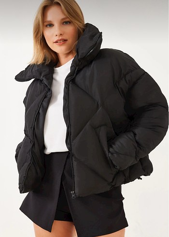 Siyah Dik Yaka Kadın Mont - Görsel 2