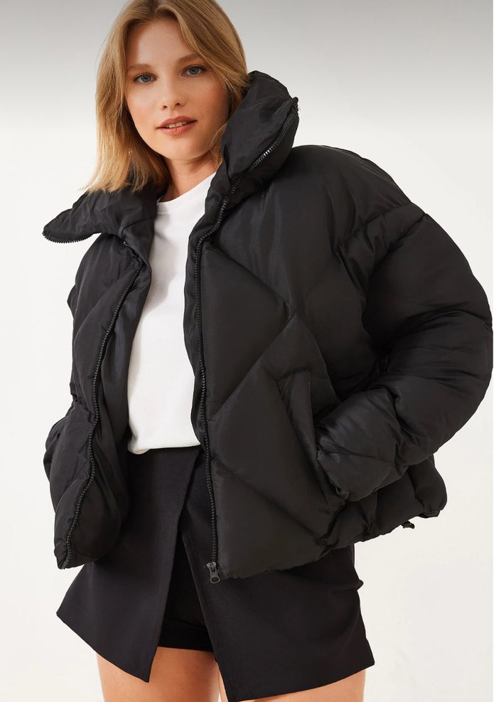 Siyah Dik Yaka Kadın Mont - Görsel 2