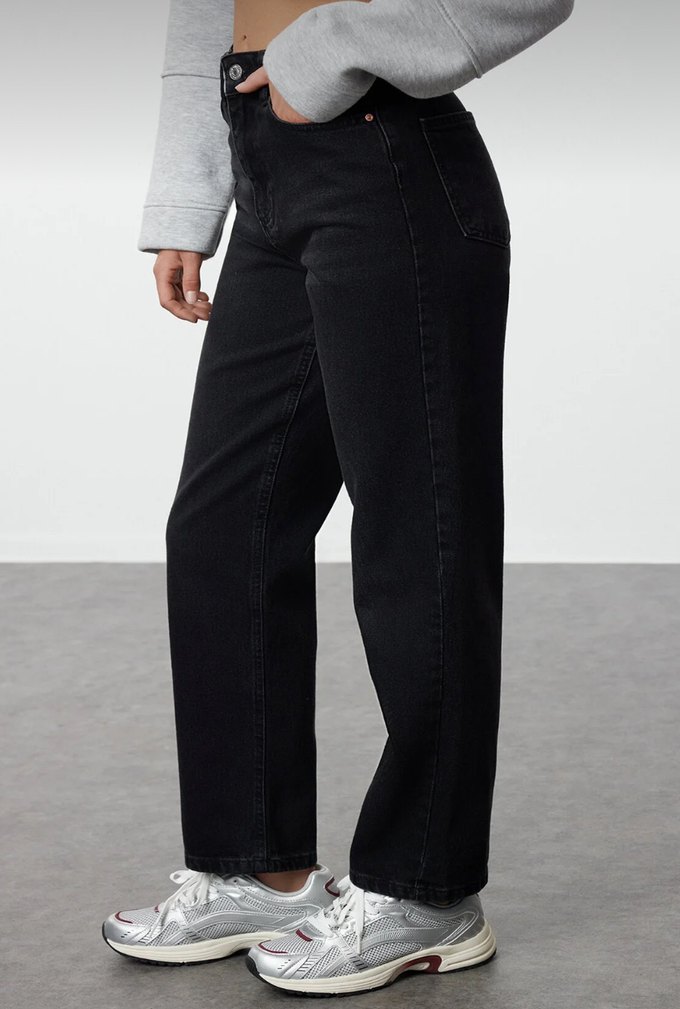 Siyah Kadın Kot Pantolon - Görsel 3