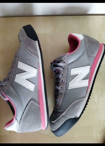 New Balance 37,5 numara Ayakkabı