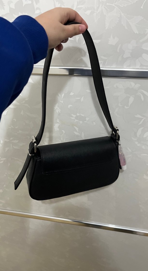 Kemer Detaylı Siyah Deri Kadın Çanta - Görsel 2