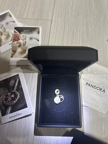 Pandora Pandora