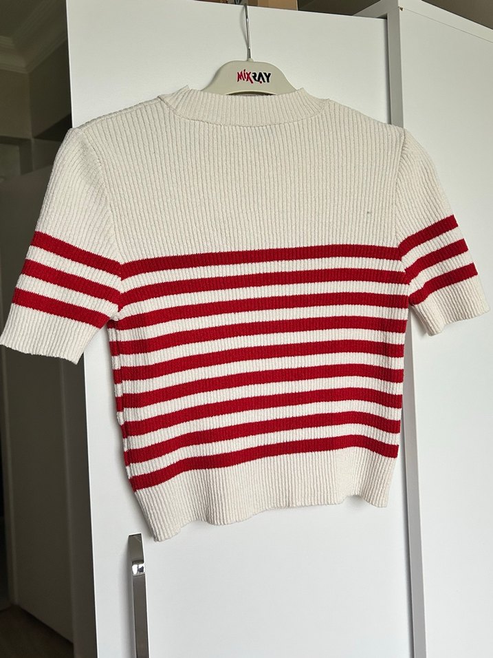 Kırmızı Çizgili Kısa Kollu Triko Kazak - Görsel 2