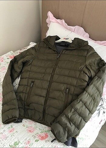 Yeşil ince şişme mont