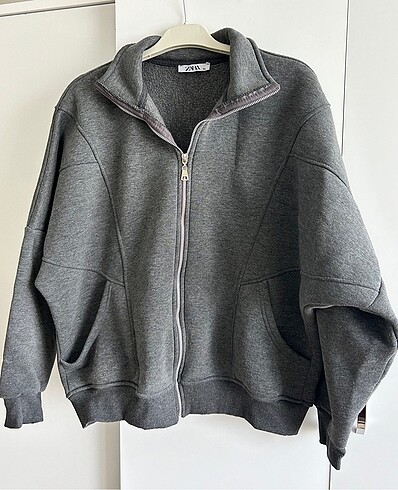 Zara Swershirt