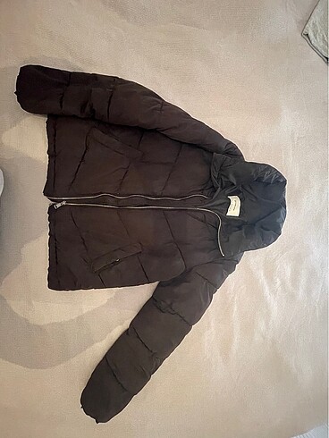 Stradivarius şişme siyah mont
