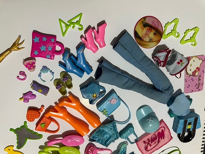  Beden Renk Winx club , barbie, monster high, hello kity