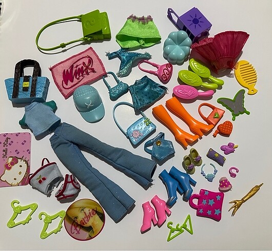  Beden Winx club , barbie, monster high, hello kity