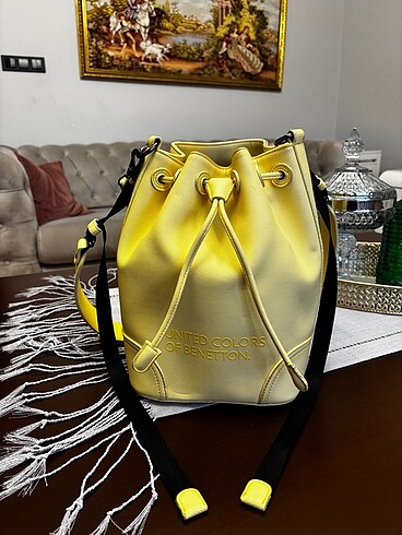 Limon sarısı benetton çanta