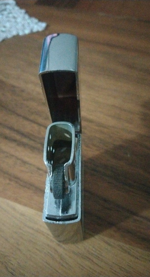 Gri İşlemeli Metal Çakmak - Görsel 3