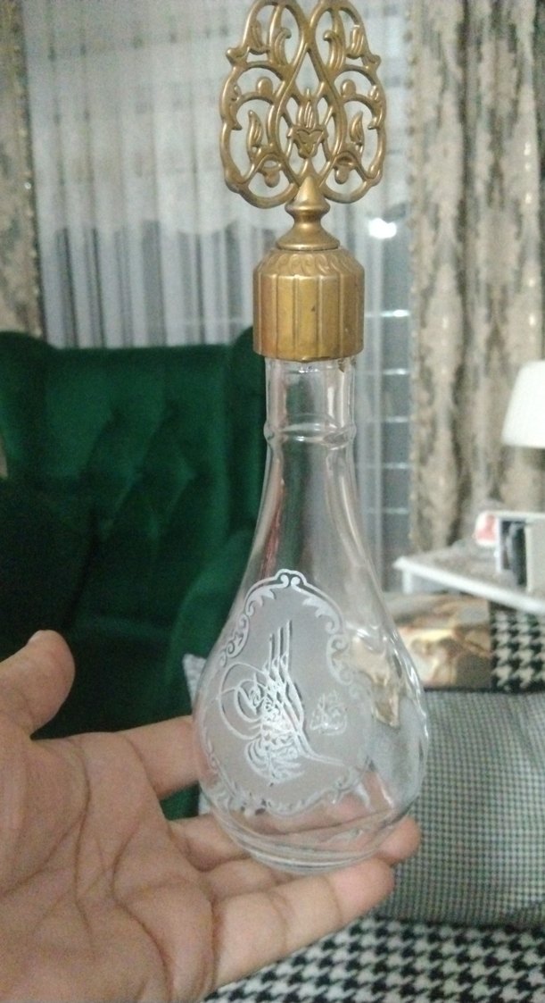 Dekoratif Altın Kapaklı Kadın Parfüm Şişesi - Görsel 2