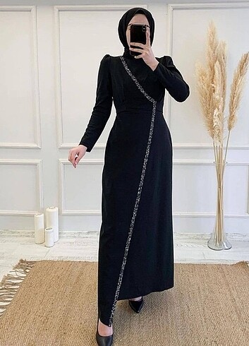 Taşlı elbise
