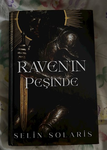 Raven'in Peşinde - Selin Solaris