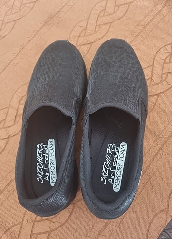 38 Beden siyah Renk Orjinal skechers spor ayakkabı