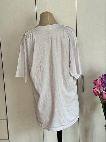 JLo Shoes Jlo oversize tshirt