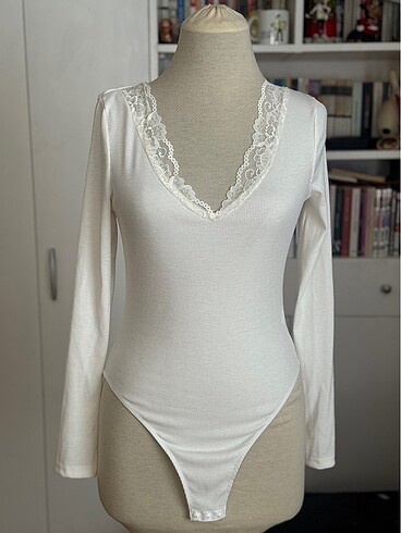 Dantelli çıtçıtlı body