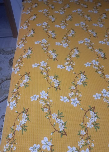 Sarı Baskılı Tek Kişilik Yatak Örtüsü - Görsel 2