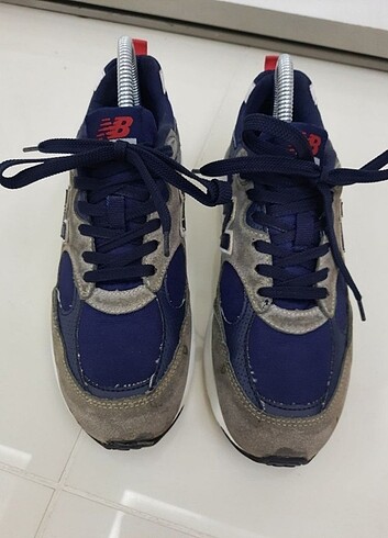 40 Beden NEWBALANCE LACİVERT SPOR AYAKKABISI