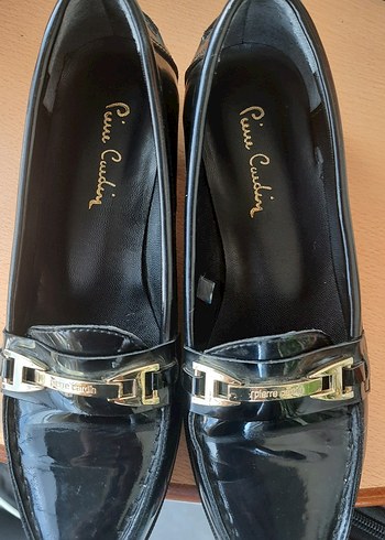 37 Beden Pierre Cardin Siyah Rugan Topuklu Ayakkabı 37 No Sıfır sayılır