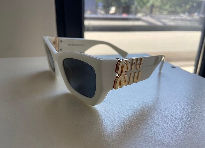 miu miu gözlük