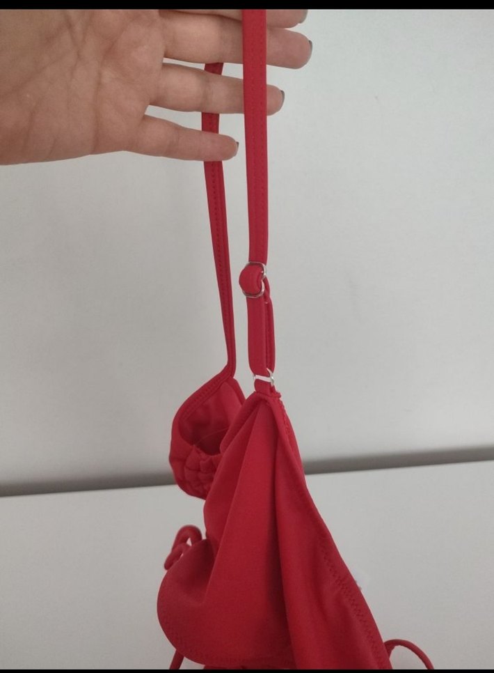 Kırmızı İnce Askılı Kadın Bikini Üstü - Görsel 4