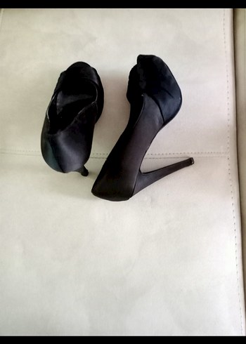 Boyner Siyah Pilili Stiletto Topuklu Kadın Ayakkabı